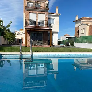 Сasa de vacaciones Casa , Dilar, Granada Con Jardin Y Piscina, Dílar